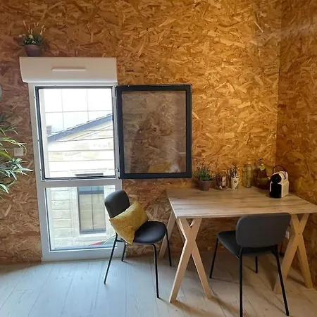 Cosy Mezzanine Διαμέρισμα
